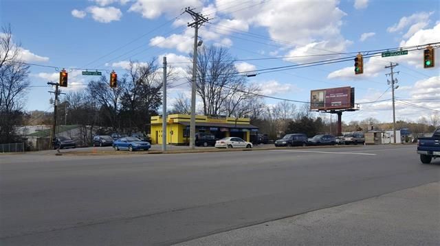 Commercial Corner, north Cleveland TN: 5205 N Lee Hwy, Cleveland, TN 37312
